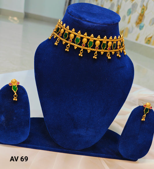 Antique Naga padam Layer Choker