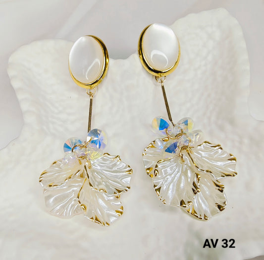 Kundan Diamond  Shaped Earrings