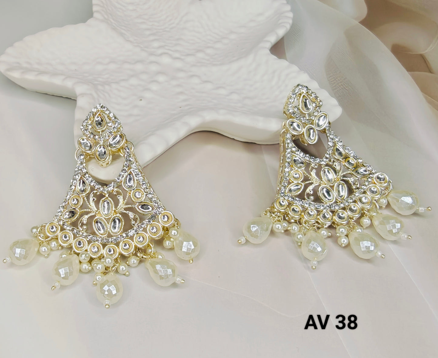 Kundan White Pearl Earrings