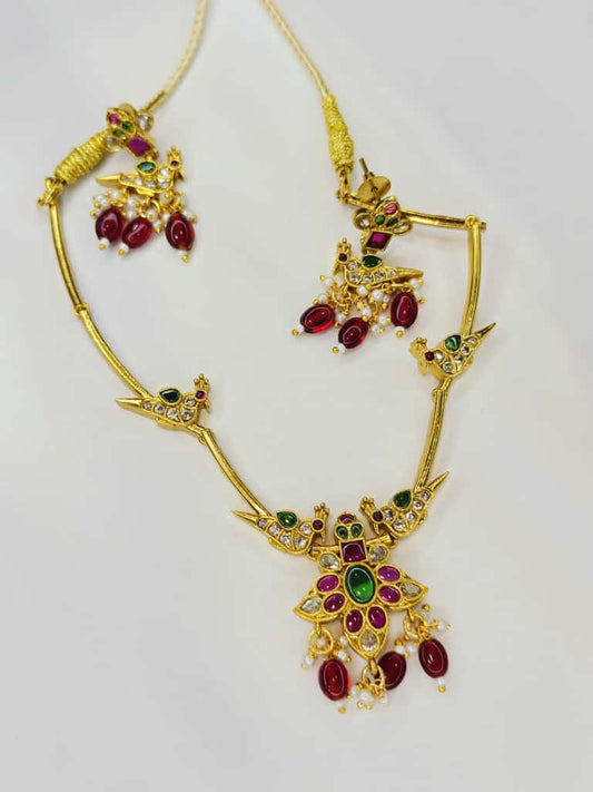 Hasli Necklace With Bird Motifs
