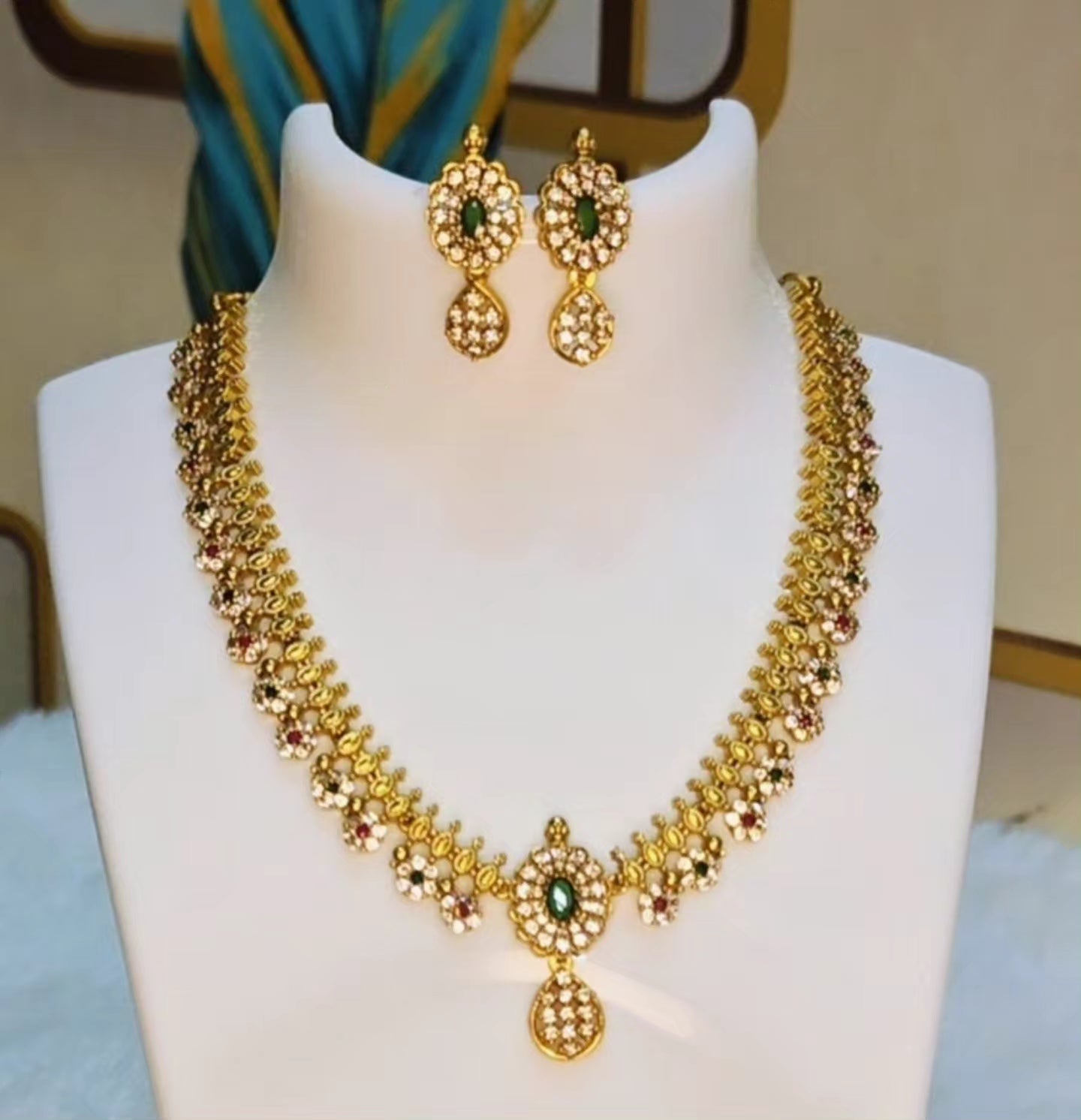 AD Necklace Set
