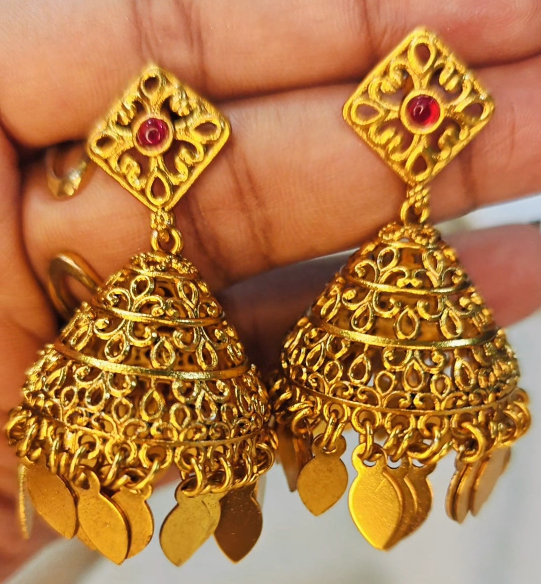Elakkathali Jhumka