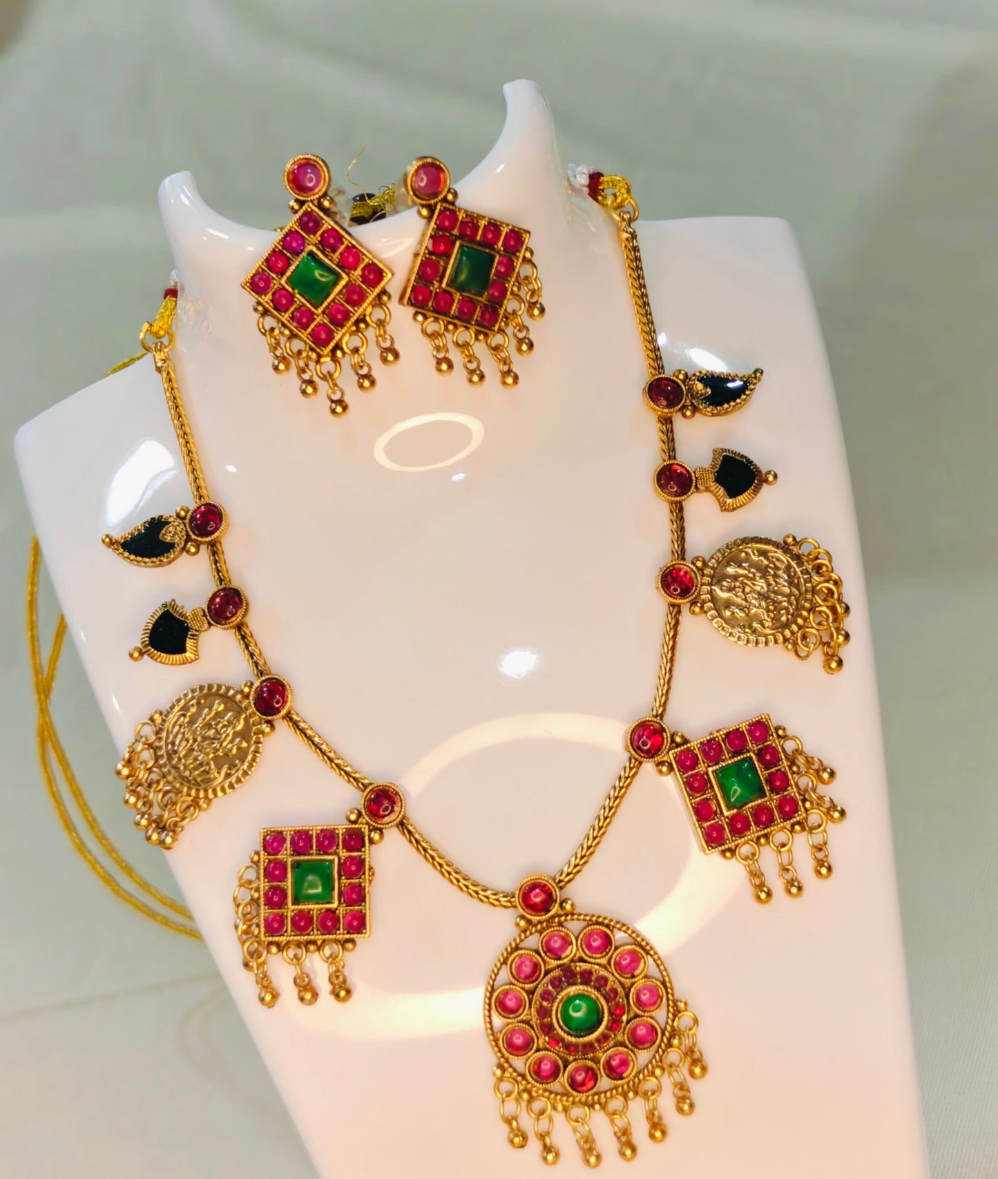 Palakka Coin Choker