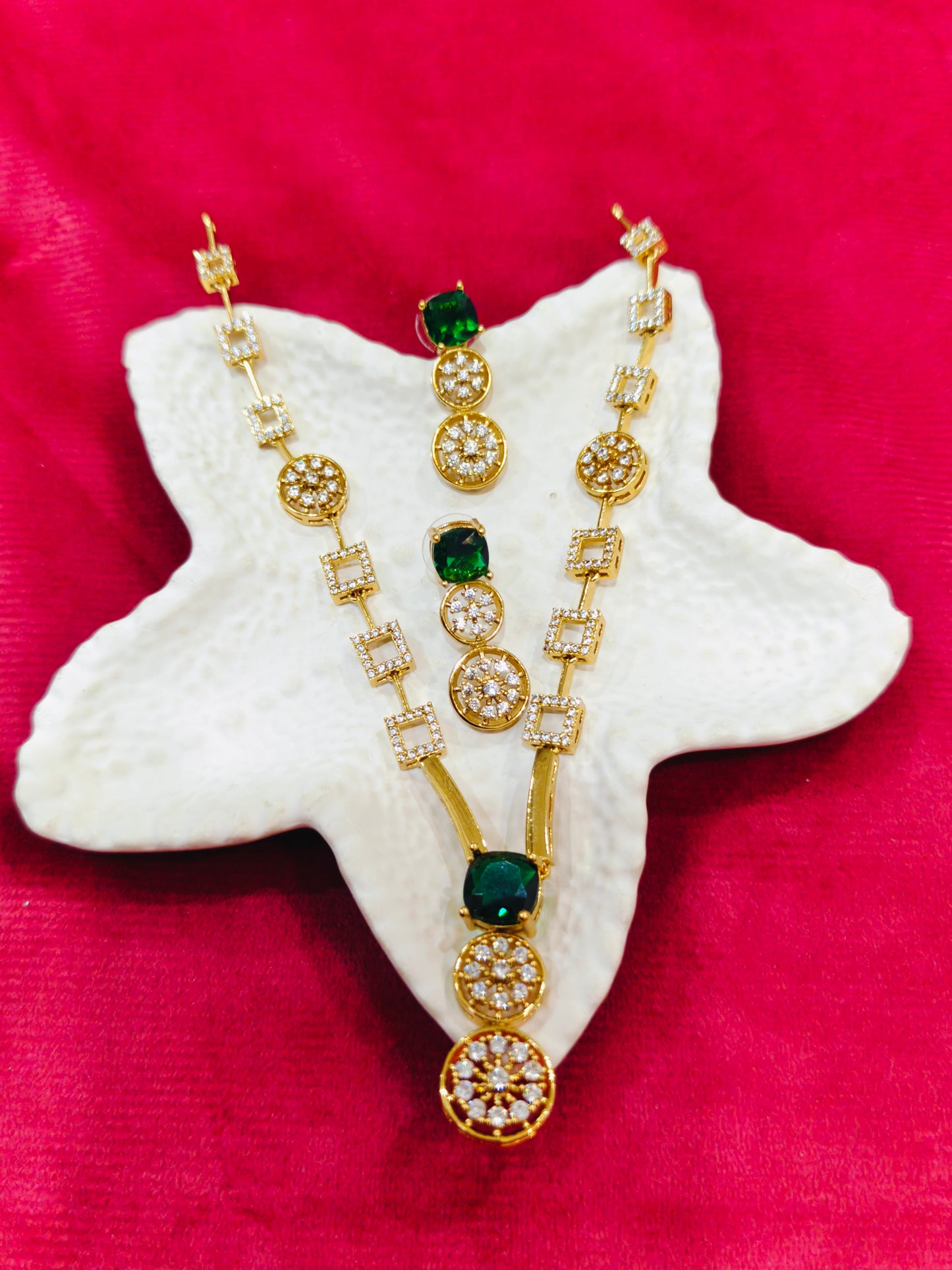 Emerald AD Necklace Set